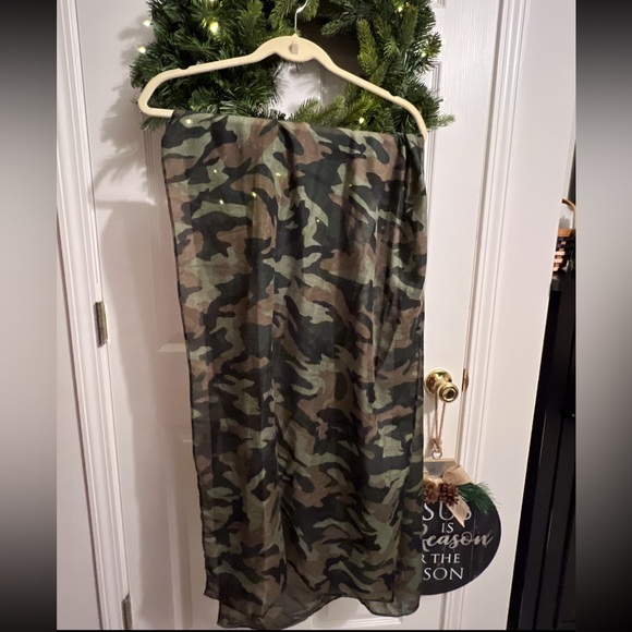 Gap factory camouflage scarf nwt - Picture 2 of 4
